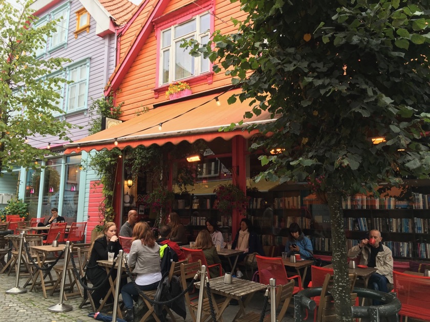 Street Cafe sur Øvre Holmegate.