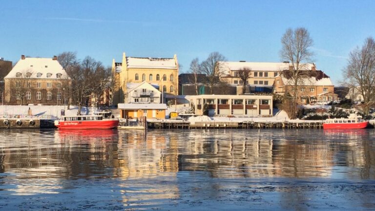 Vue d'hiver de River Glomma à Fredrikstad. Photo: David Nikel.