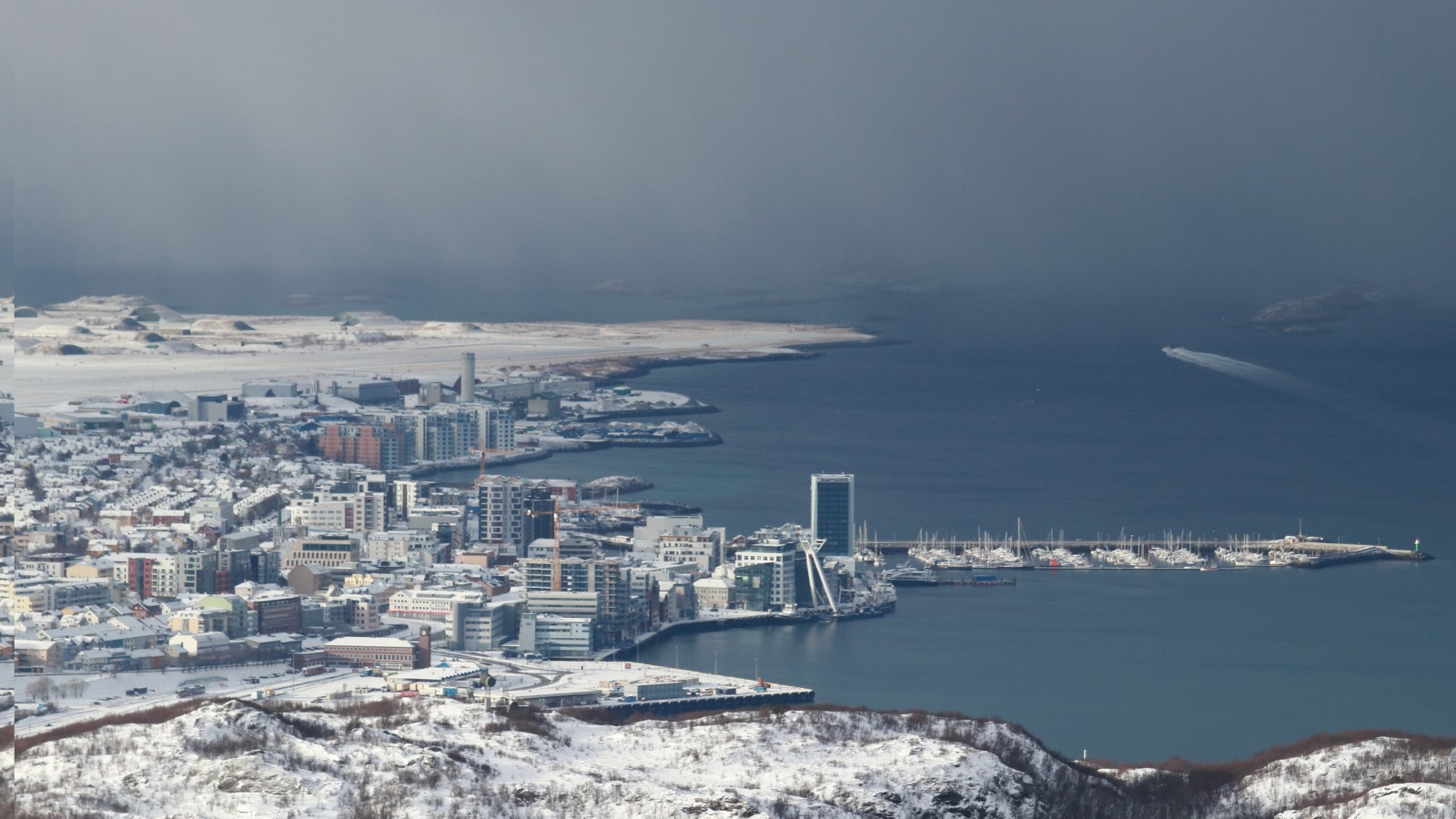 Skyline of Bodø in winter. Photo: Artem Nedoluzhko / Shutterstock.com.