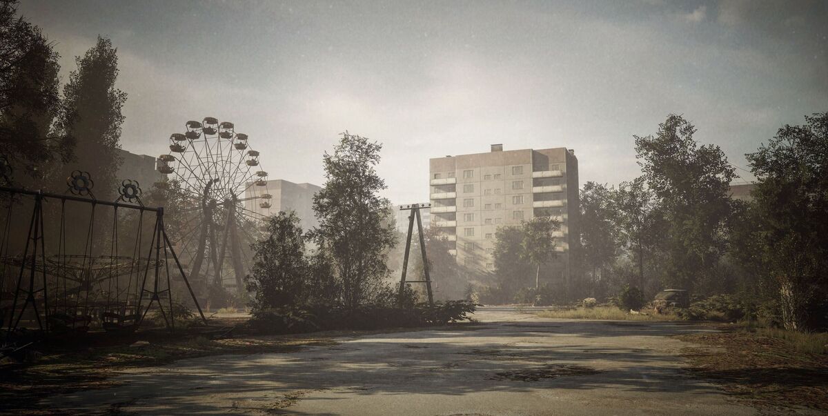 Parc d'attractions envahies par la végétation de Pripyat et bâtiments