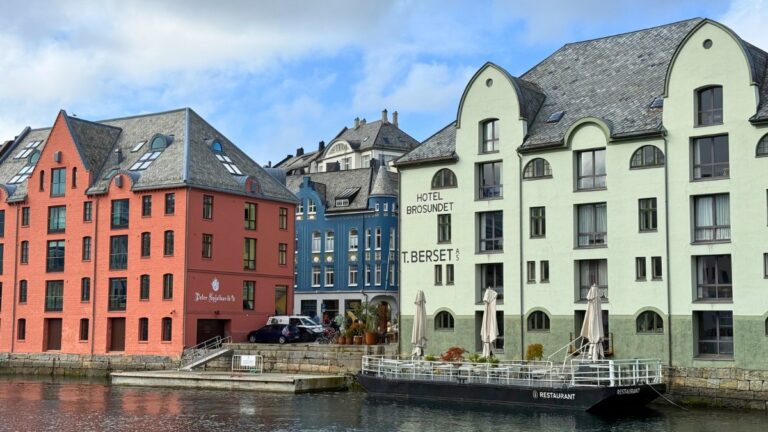 Hôtel Brosundet à Ålesund. Photo : David Nikel.