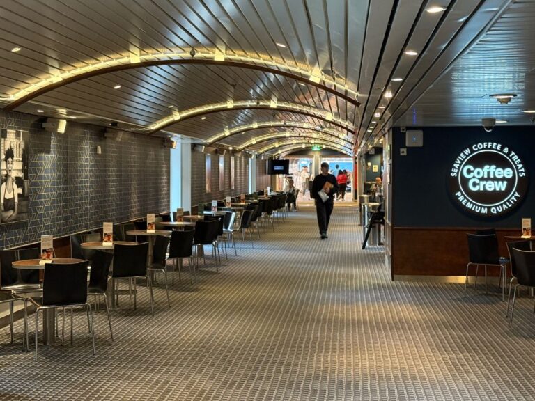 Bar Coffee Crew sur le ferry Oslo-Copenhague. Photo : David Nikel.