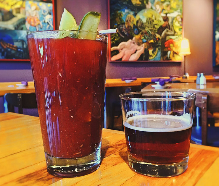 Un cocktail Bloody Mary avec de l'aquavit.