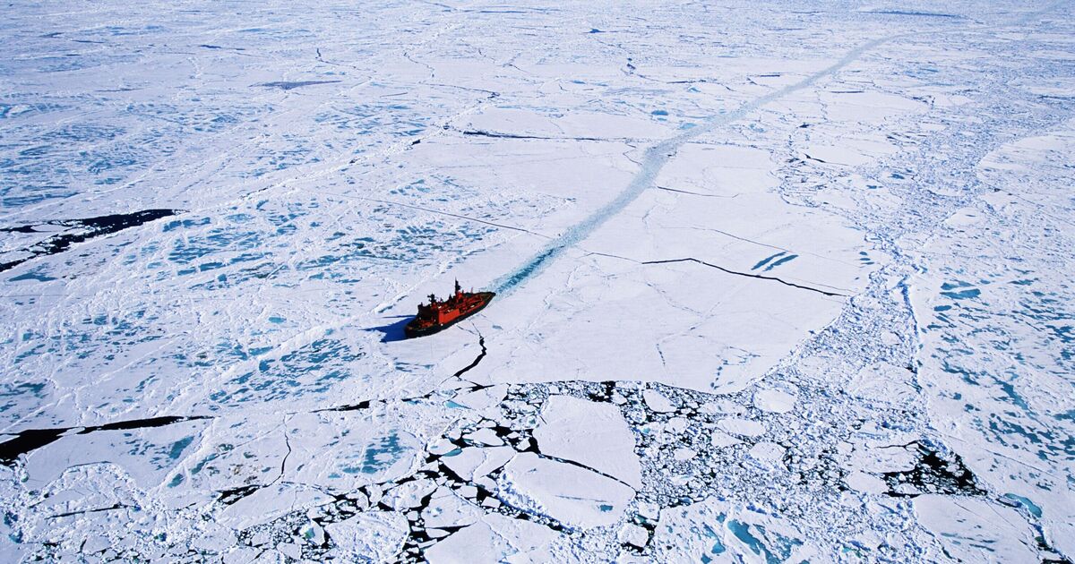 Vladimir Poutine a fait planter le drapeau russe sous l'Arctique dans le cadre d'une revendication territoriale majeure