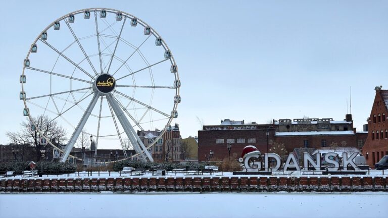 Front de mer de Gdansk en hiver. Photo : David Nikel.