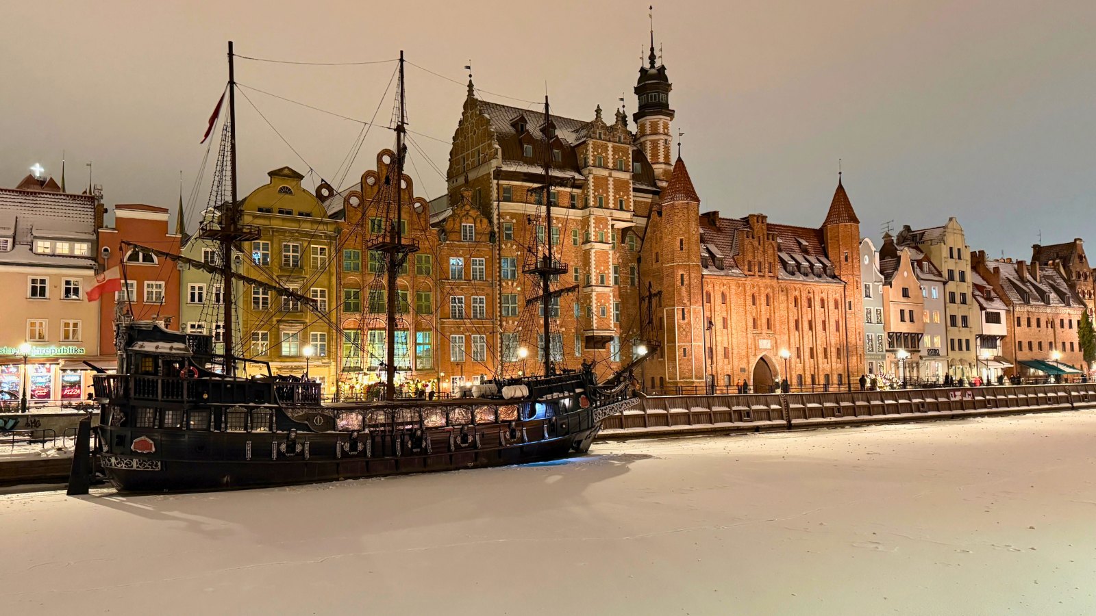 Gdansk old town and the frozen river. Photo: David Nikel.