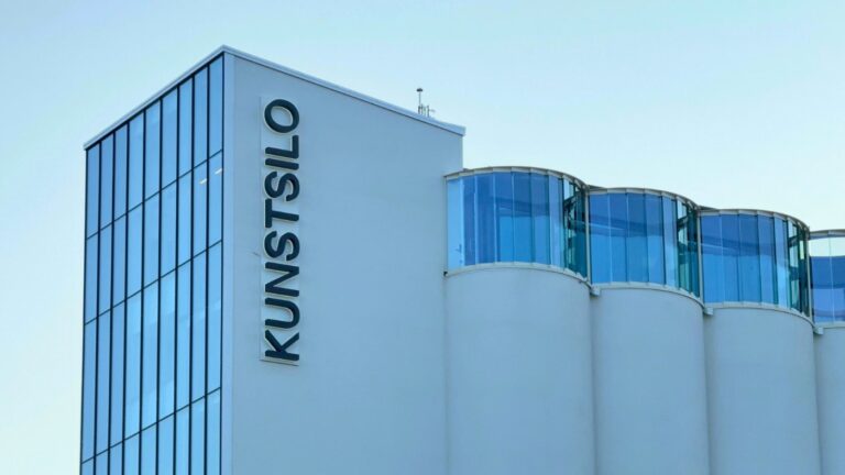 Extérieur du Kunstsilo à Kristiansand, Norvège. Photo : David Nikel.