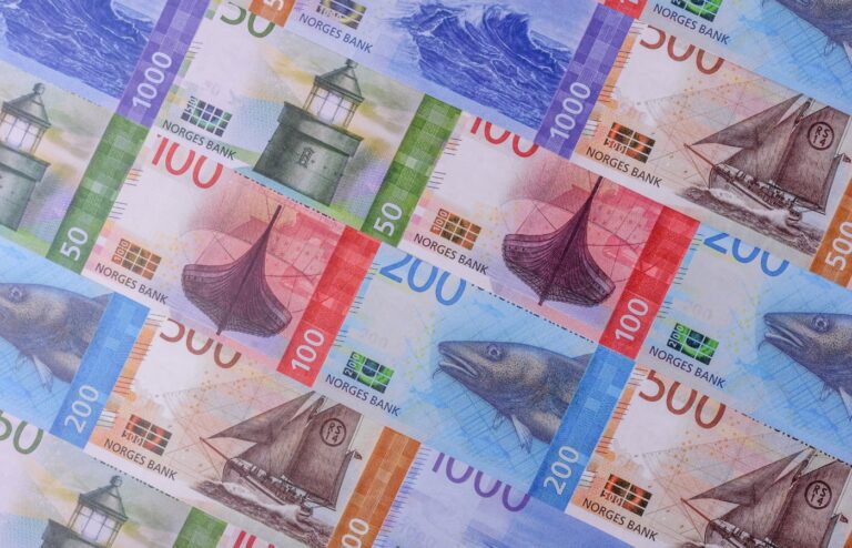 Une gamme de billets colorés de Norvège.