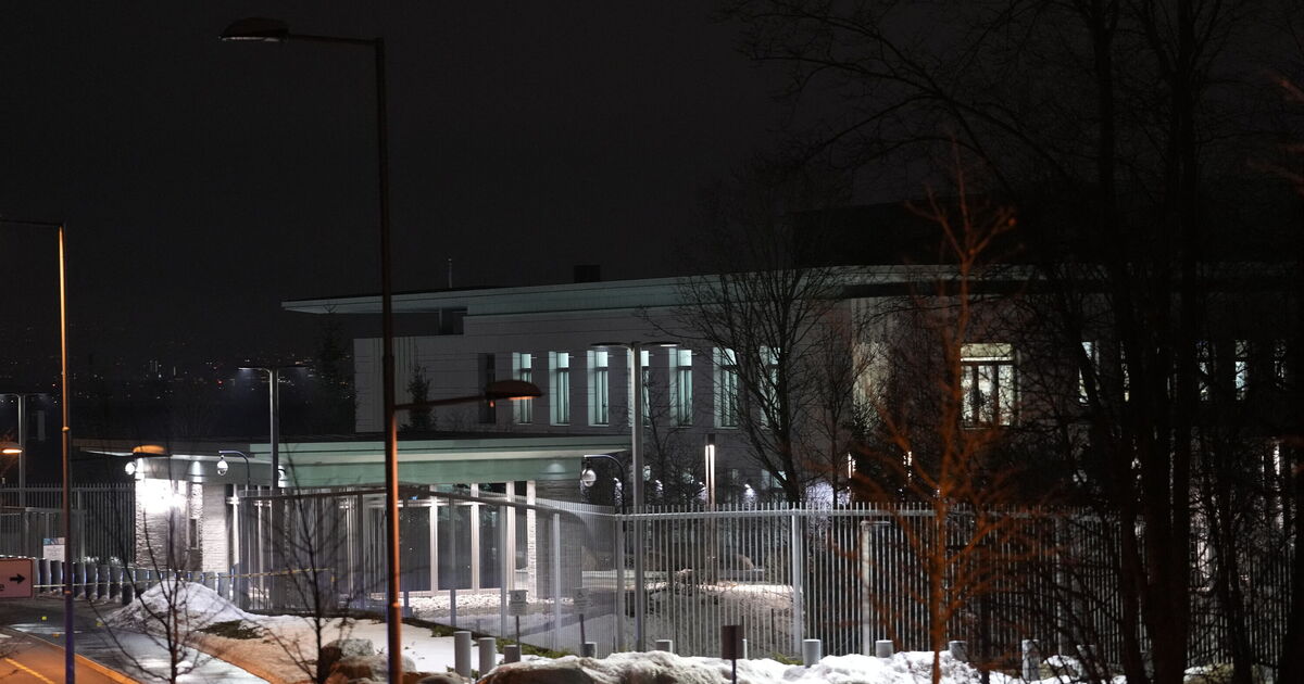 Une explosion secoue l'ambassade américaine à Oslo lors de la dernière attaque contre le consulat américain