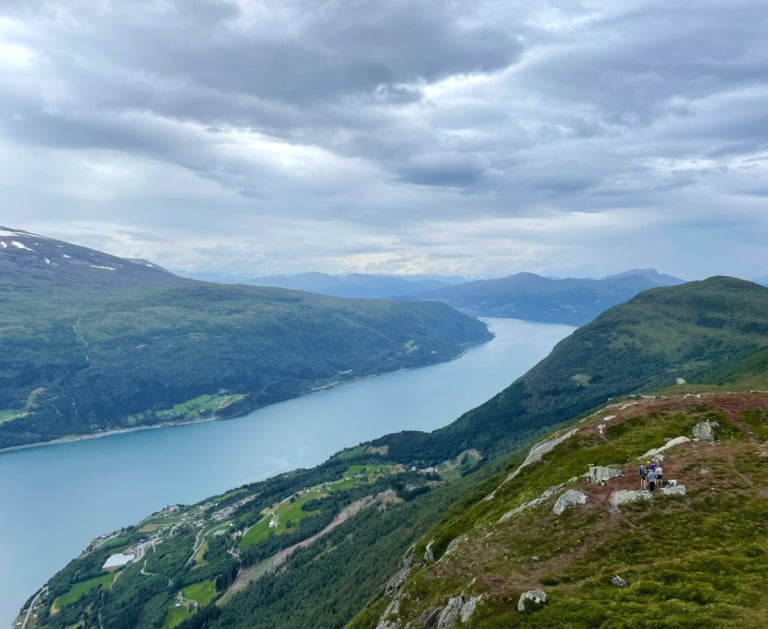 Nordfjord depuis le Loen Skylift. Photo : David Nikel.