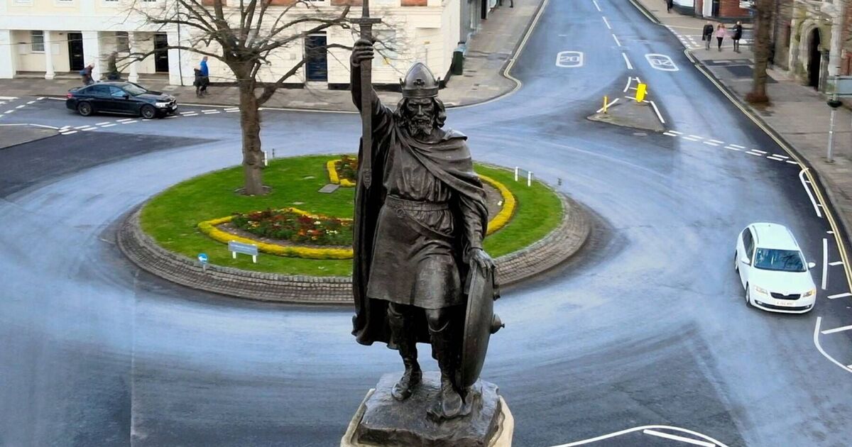 Les ossements du roi Alfred le Grand « retrouvés sous un parking » à temps pour le match Angleterre-Norvège