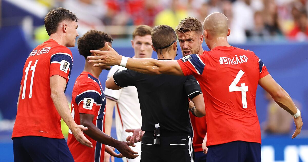 La dispute sur la Coupe du monde en Angleterre prend une nouvelle tournure avec de furieuses plaintes lancées à la FIFA