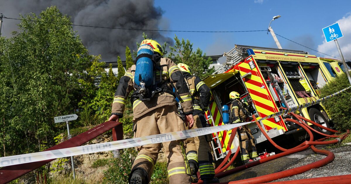 Norvège : horreur alors que des centaines de personnes fuient leurs maisons alors qu'un énorme incendie dévore plus de 100 maisons