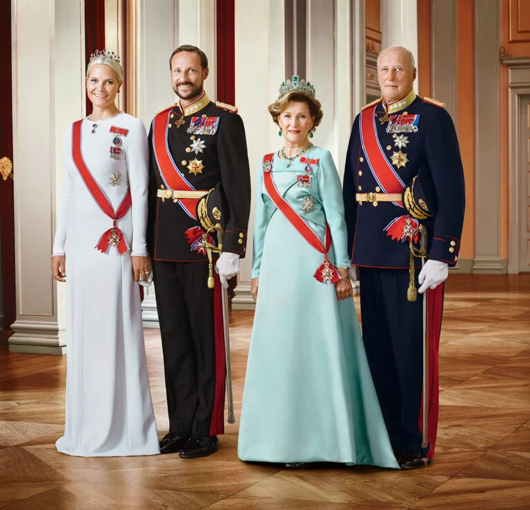 Leurs Majestés le Roi et la Reine, Leurs Altesses Royales le Prince héritier et la Princesse héritière. Photo de la Cour royale publiée le 15.01.2016. Pour usage éditorial uniquement, pas à vendre. Photo : Jørgen Gomnæs / La Cour Royale.